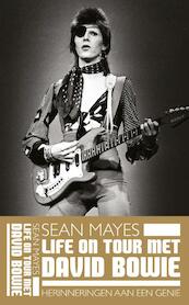 Life on Tour met David Bowie - Sean Mayes (ISBN 9789048835614)